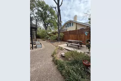 308 E 34th Street #201, Austin, TX 78705 - Photo 9