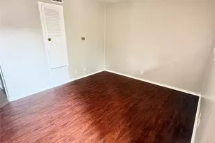 308 E 34th St, Austin, TX 78705 - Photo 3