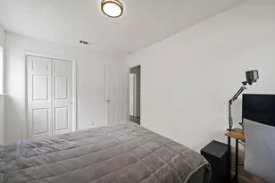5800 Breezewood Dr, Austin, TX 78745 - Photo 17