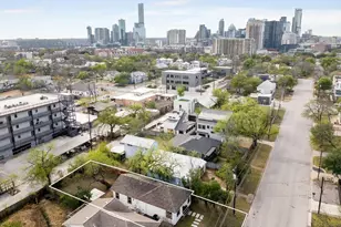 1313 E 13th St, Austin, TX 78702 - Photo 35