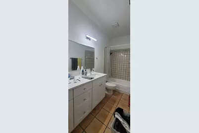 712 W 21st Street #303, Austin, TX 78705 - Photo 11