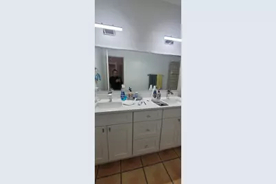 712 W 21st Street #303, Austin, TX 78705 - Photo 13