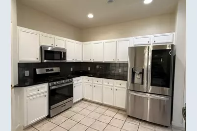 2106 Surrey Drive, Round Rock, TX 78664 - Photo 9