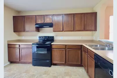 7412 Cayenne Lane, Austin, TX 78741 - Photo 7