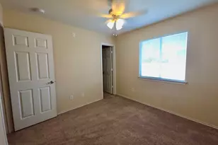 7412 Cayenne Ln, Austin, TX 78741 - Photo 23