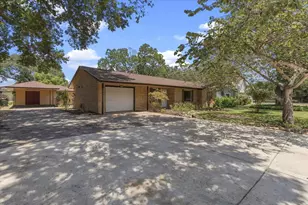 1415 NE Whitehead St, Smithville, TX 78957 - Photo 5