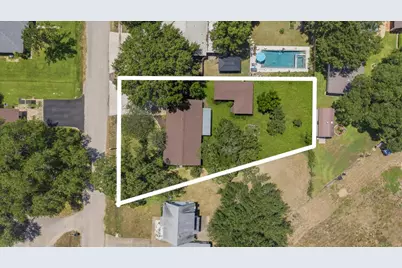 1415 NE Whitehead Street, Smithville, TX 78957 - Photo 3