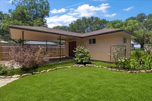 1415 NE Whitehead St, Smithville, TX 78957 - Photo 35