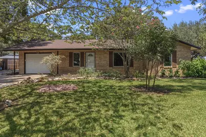 1415 NE Whitehead Street, Smithville, TX 78957 - Photo 1