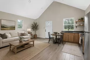 499 Bridgestone Ct, Lockhart, TX 78644 - Photo 3