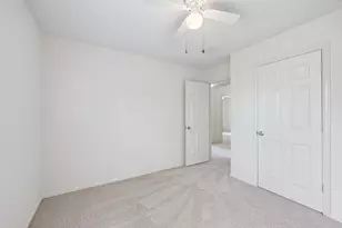 364 Hometown Pkwy, Kyle, TX 78640 - Photo 27