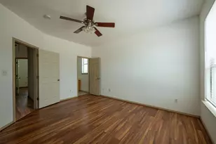 8901 Parkfield Dr, Austin, TX 78758 - Photo 9