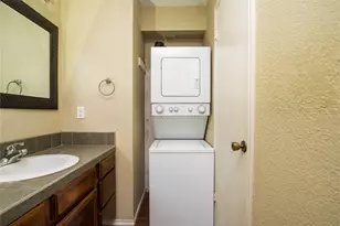 310 Pat Garrison St, San Marcos, TX 78666 - Photo 11