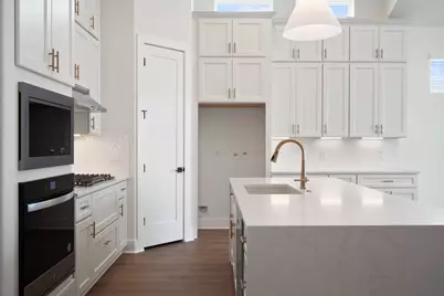 12104 Fennec Way, Austin, TX 78758 - Photo 9