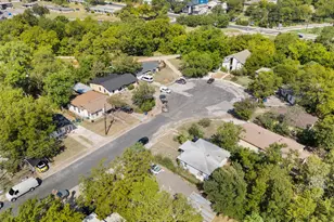 1176 Graham St, Austin, TX 78702 - Photo 19