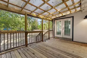 1176 Graham St, Austin, TX 78702 - Photo 13