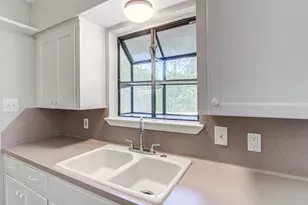 1102 Alden Dr, Austin, TX 78758 - Photo 9