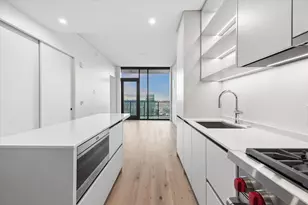 610 Davis St, Austin, TX 78701 - Photo 3