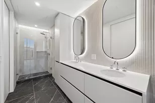 610 Davis St, Austin, TX 78701 - Photo 11