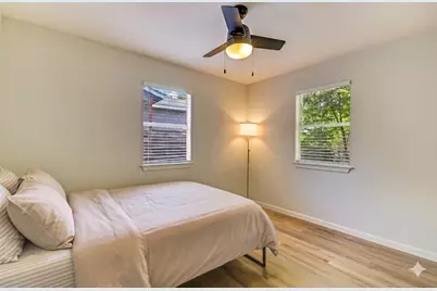 2408 E 9th Street, Austin, TX 78702 - Photo 7