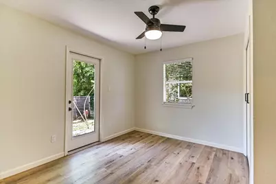 2408 E 9th Street, Austin, TX 78702 - Photo 9