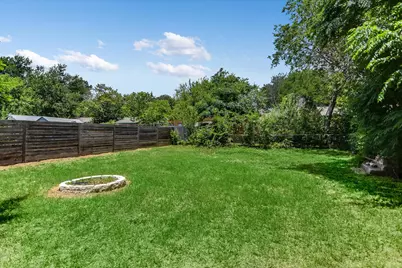 2408 E 9th Street, Austin, TX 78702 - Photo 13