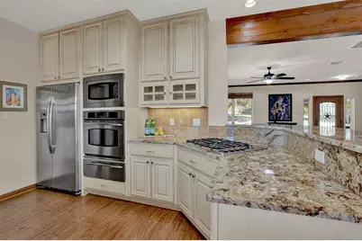 5255 Lookout Ridge Drive, Marble Falls, TX 78654 - Photo 23