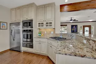 5255 Lookout Ridge Dr, Marble Falls, TX 78654 - Photo 23