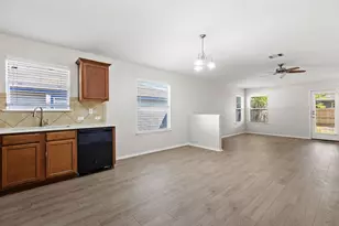 335 Altamont St, Hutto, TX 78634 - Photo 7