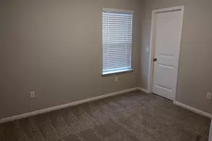109 Schuster Ct, Georgetown, TX 78626 - Photo 9