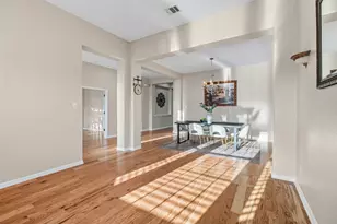 19913 Dornick Hills Ln, Pflugerville, TX 78660 - Photo 5