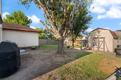 319 Clarks Way, Hutto, TX 78634 - Photo 9