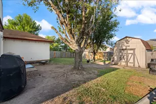 319 Clarks Way, Hutto, TX 78634 - Photo 9