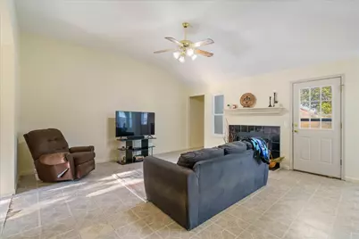 319 Clarks Way, Hutto, TX 78634 - Photo 7