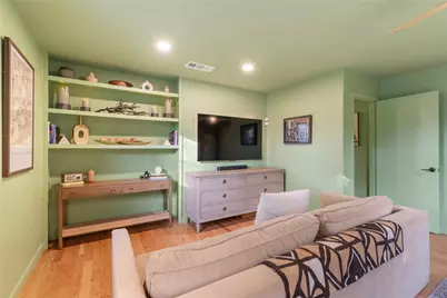 1106 Mission Ridge Boulevard #B, Austin, TX 78704 - Photo 11