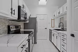 6501 Columbia Oaks Ct, Austin, TX 78759 - Photo 3