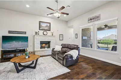 204 Miracle Rose Way, Liberty Hill, TX 78642 - Photo 5