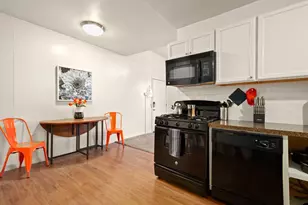 302 E 30th St, Austin, TX 78705 - Photo 5