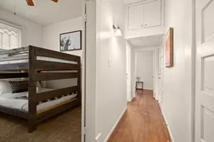 302 E 30th St, Austin, TX 78705 - Photo 11