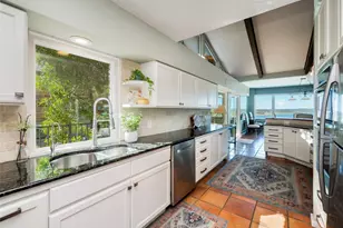 427 Coventry Rd, Spicewood, TX 78669 - Photo 15