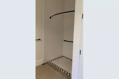 2800 Pearl Drive, Austin, TX 78705 - Photo 5