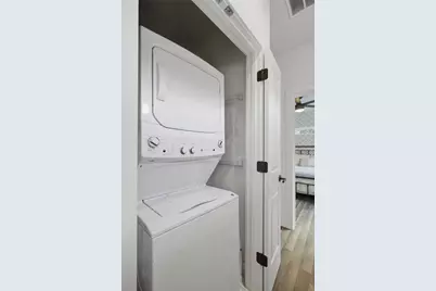 2505 E 11th Street #2, Austin, TX 78702 - Photo 9