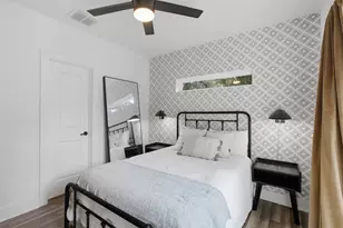 2505 E 11th St, Austin, TX 78702 - Photo 7