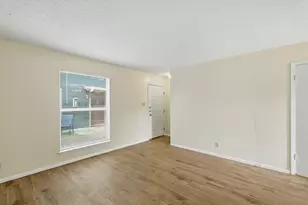 2319 Greenfield Pkwy, Austin, TX 78741 - Photo 5