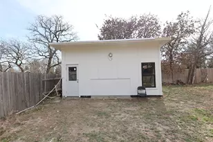 250 La Selva Dr, Elgin, TX 78621 - Photo 33