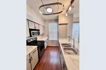 1201 Grove Boulevard #1901, Austin, TX 78741 - Photo 9
