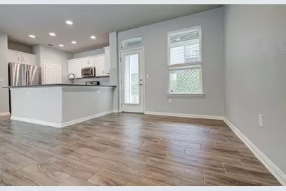 8816 Blaze Drive, Austin, TX 78747 - Photo 9