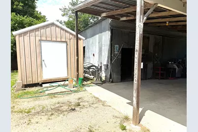 1620 N Pecos Street N, Lockhart, TX 78644 - Photo 3