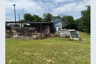 1620 N Pecos Street N, Lockhart, TX 78644 - Photo 1