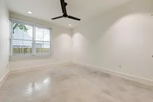 408 W 38 1/2 St, Austin, TX 78705 - Photo 31